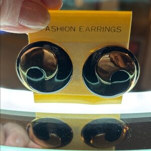 Black and Gold Fashion Earrings